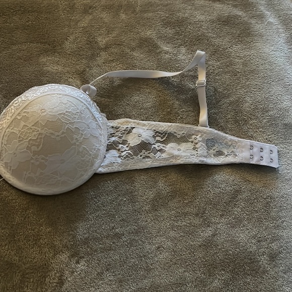 34c laced bra - Picture 3 of 5